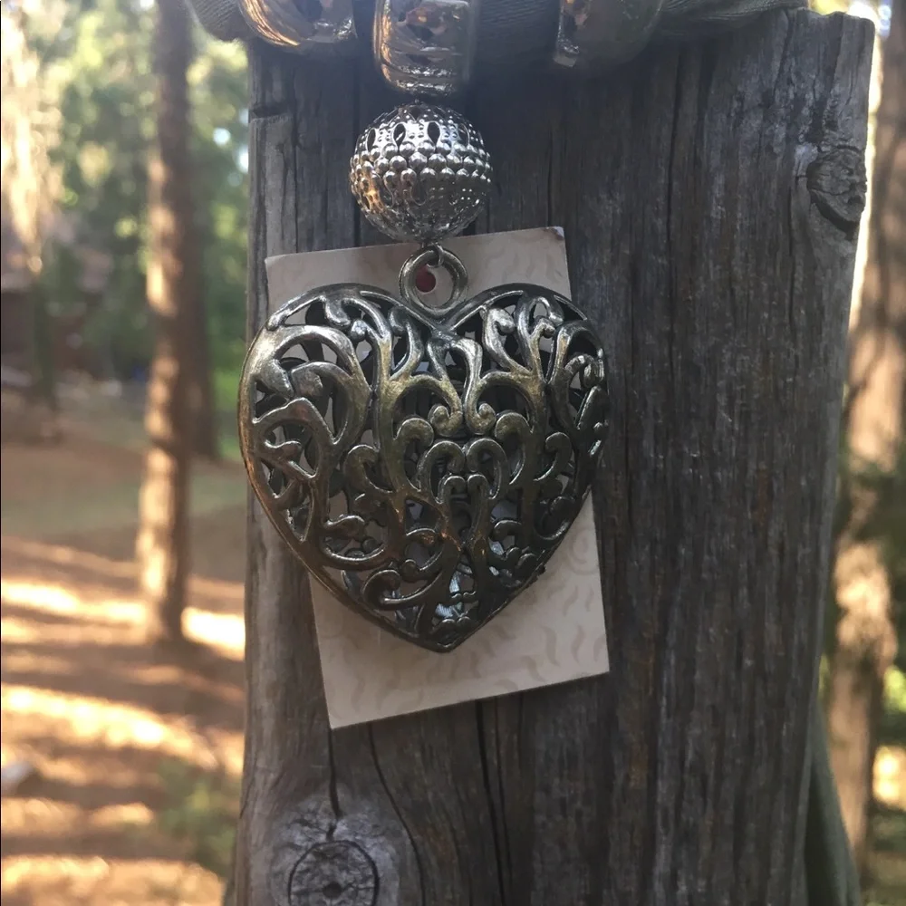 Paige Danielle’s bling moss green  thin fringed scarf - Picture 2 of 7